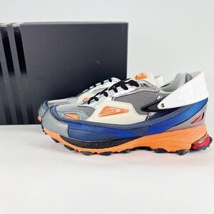 RAF SIMONS RESPONSE TRAIL